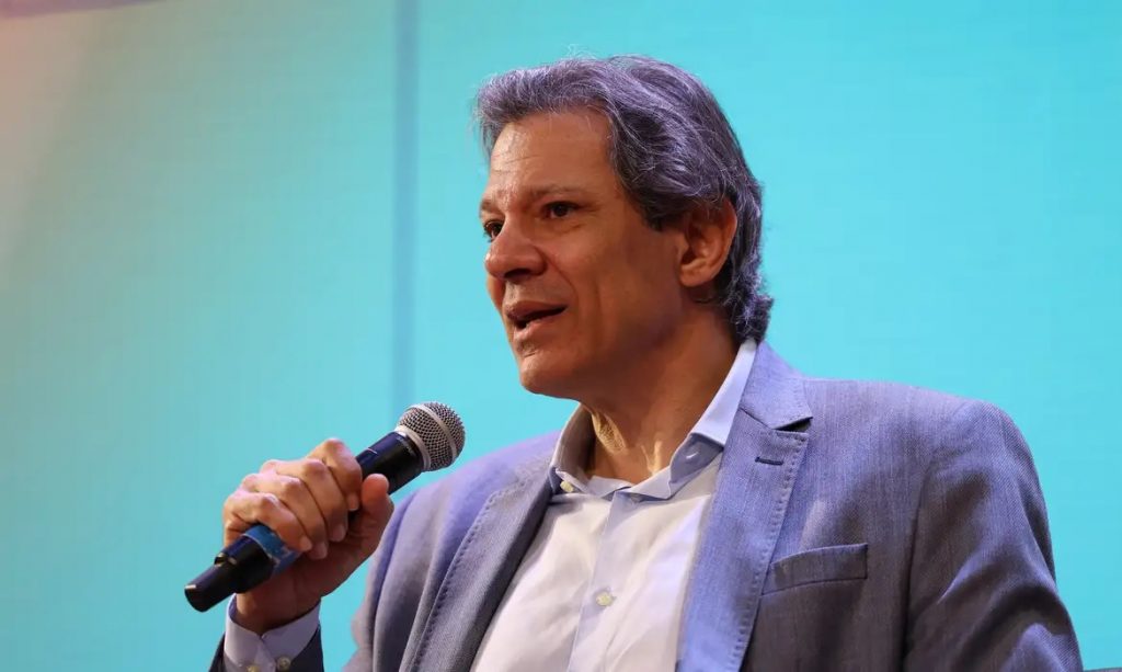 Derrotas no Congresso impediram déficit zero em 2024, diz Haddad