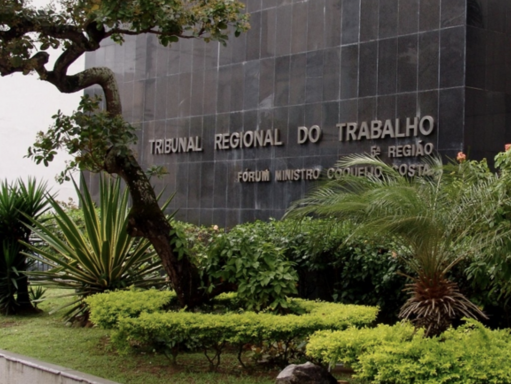 Justiça condena patrão que dizia a funcionária que ‘mulher deve oferecer o corpo por dinheiro’