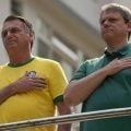 Moraes autoriza visita de Tarcísio a Bolsonaro em meio à pressão por anistia