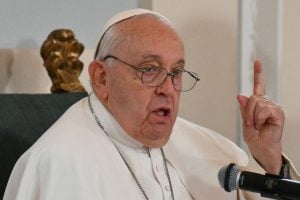 Papa afirma que a Igreja deve pedir 'perdão' por agressões sexuais contra menores