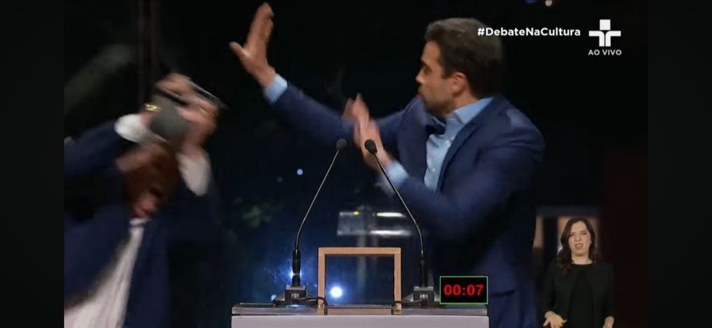 Como a banalização da disputa por uma cadeira corrompe a democracia