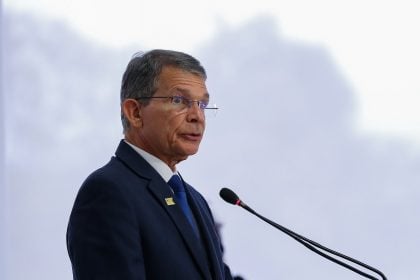 General bolsonarista é alvo de denúncia por irregularidades em pagamentos na Itaipu