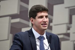 João Campos vai assumir presidência do PSB e reforça aliança com o PT para 2026