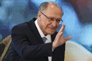 Alckmin projeta que corte de gastos pode sair nas próximas horas