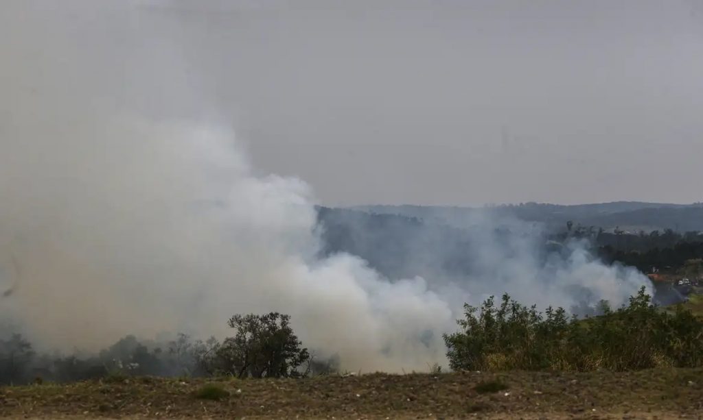 São Paulo prorroga até sábado alerta de risco elevado para incêndios