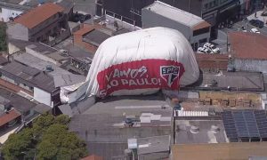 Dirigível que fazia ação para o São Paulo FC cai na região metropolitana da capital