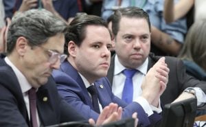 CCJ adia mais uma vez a votação de projeto que anistia golpistas do 8 de Janeiro