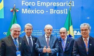 De olho no governo Sheinbaum, Lula defende revisão dos acordos comerciais entre Brasil e México