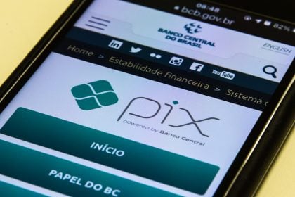Палата депутатов одобряет законопроект, создающий программу «Pix Pension» для упрощения выплаты алиментов.