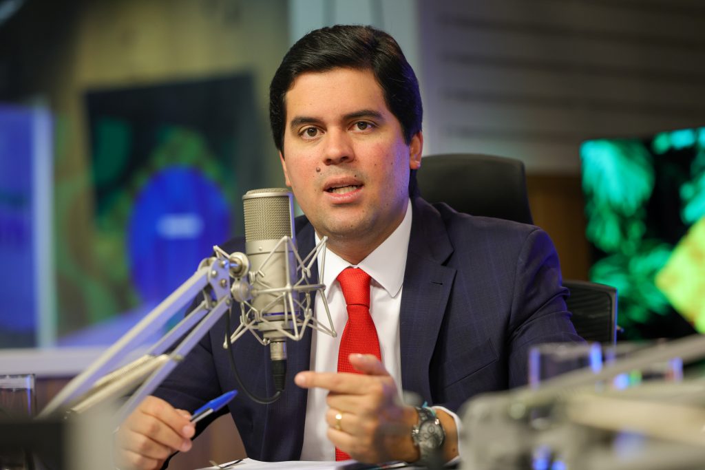 Ministro do Esporte defende bets após operação que prendeu Deolane: 'Tem que separar o joio do trigo'