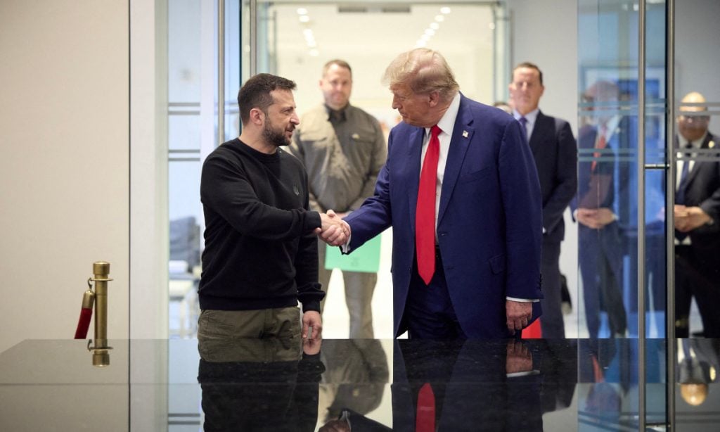 Trump promete a Zelensky resolver a guerra na Ucrânia se vencer as eleições
