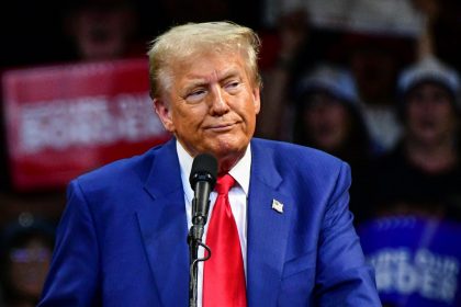 Homem armado é preso perto de comício de Trump na Califórnia
