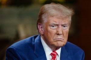 Trump promete 'deter a loucura transgênero' em seu primeiro dia de governo