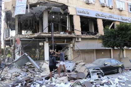 Israel bombardeia empresa acusada de financiar o Hezbollah