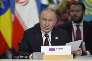 Putin defende nova 'ordem mundial multipolar' na reunião dos Brics