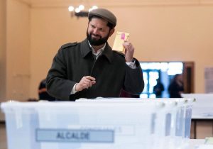Coalizão de esquerda de Boric sofre derrota nas eleições locais no Chile