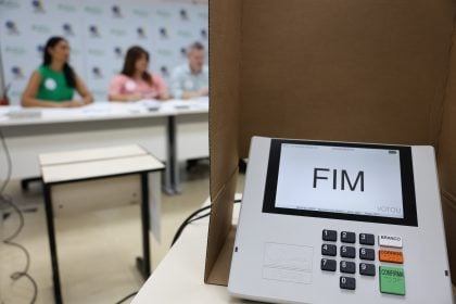 Missões internacionais dizem que eleições ocorreram de forma ordenada