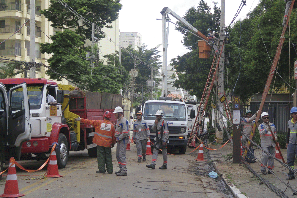 São Paulo/ A Enel deita e rola