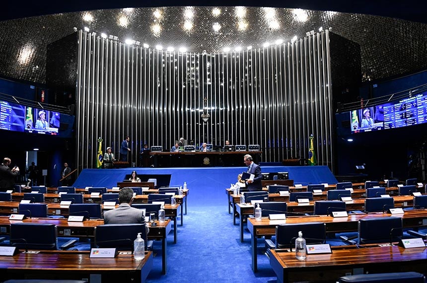 Comissão de Educação do Senado autoriza escolas públicas a receberem doações monetárias