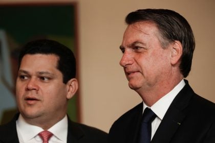 PL sela acordo e oficializa apoio à candidatura de Davi Alcolumbre para presidência do Senado