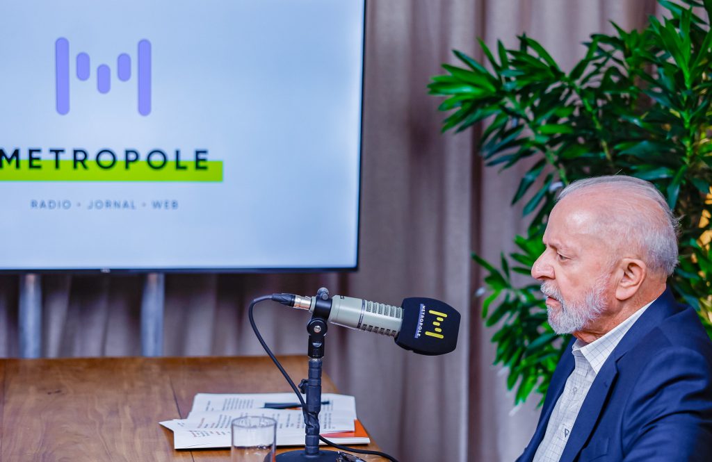 Lula alfineta candidatos 'antissistema':