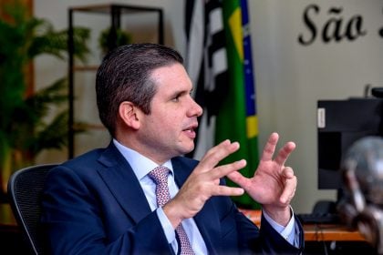 Bancada pró-Hugo Motta na eleição da Câmara tem, em tese, 312 deputados