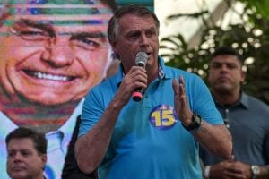 Inelegível, Bolsonaro diz que será candidato em 2026: 'O nome é Messias'