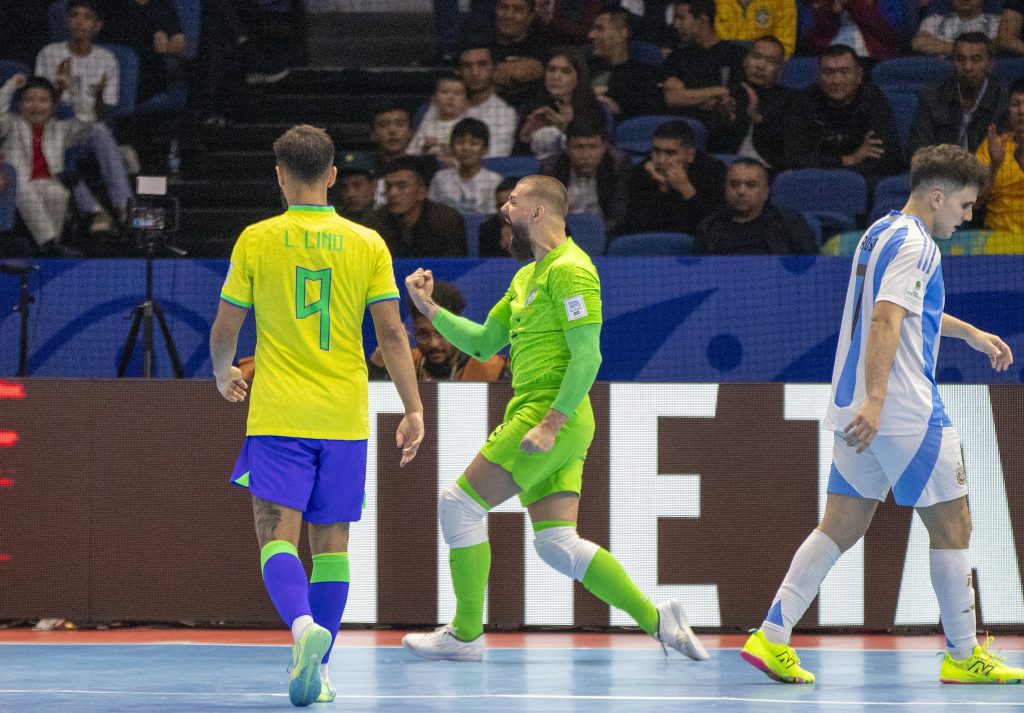 Brasil vence a Argentina e conquista o hexa do Mundial de Futsal