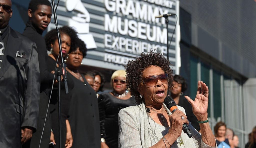 Morre aos 91 anos Cissy Houston, mãe de Whitney e ganhadora do Grammy