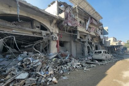‘Tudo foi destruído’: libaneses choram pela destruição de mercado centenário após bombardeio israelense