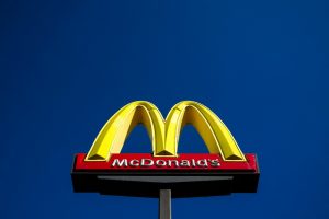 McDonald's é associado a intoxicações alimentares e uma morte nos EUA
