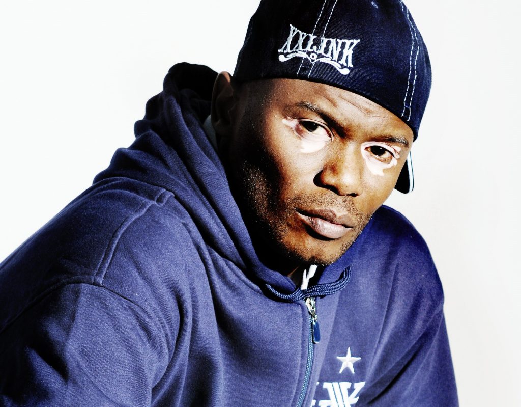Rappin Hood: É importante o rap continuar militante e não esquecer de onde veio