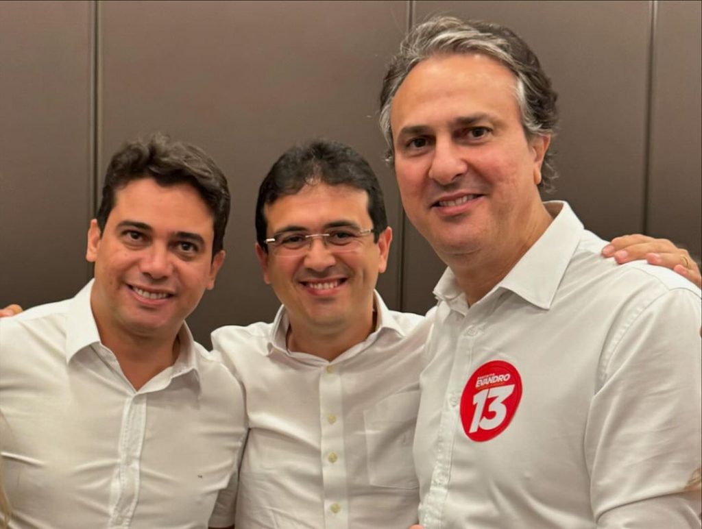 PL expulsa deputado que esteve em ato de apoio a Evandro Leitão (PT) em Fortaleza