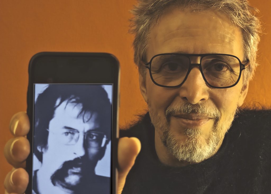 Vitor Ramil reproduz em álbum a atmosfera da poesia comunicativa de Leminski