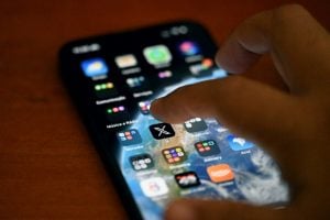 Provedores de internet dizem ainda aguardar notificação para retomar acesso ao X