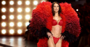 A Victoria’s Secret voltou, mas realmente evoluiu?
