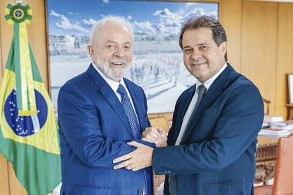 Em disputa acirrada até o fim, Evandro Leitão vence o bolsonarista André Fernandes em Fortaleza