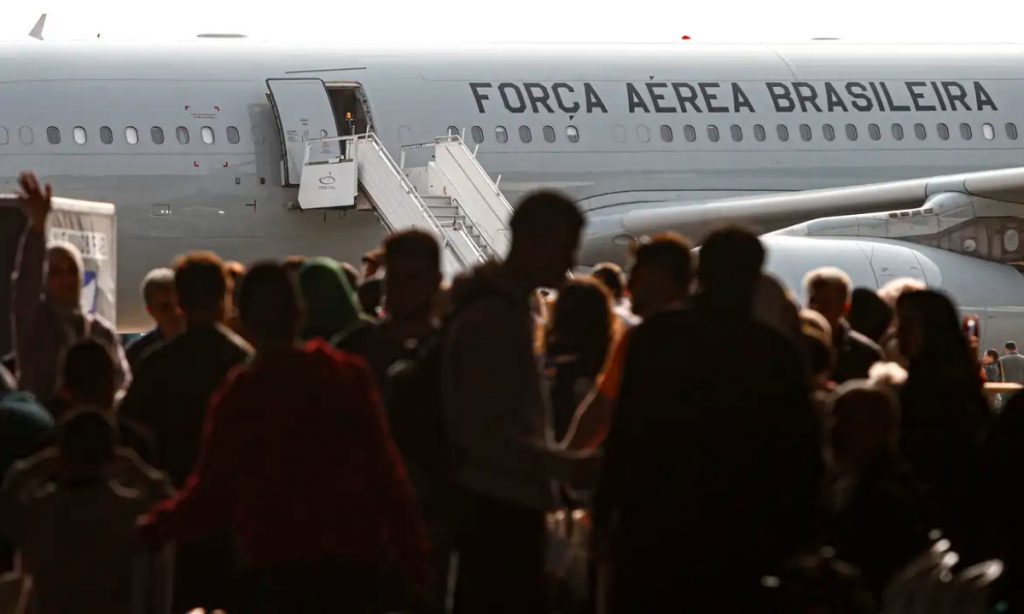 Terceiro voo da FAB com 217 repatriados do Líbano chega ao Brasil