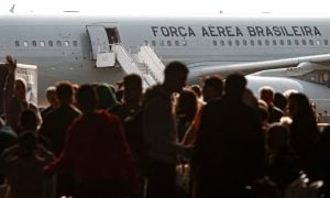 Terceiro voo da FAB com 217 repatriados do Líbano chega ao Brasil