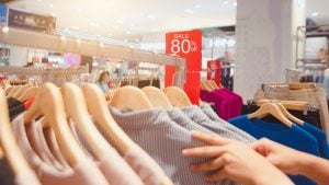 Pesquisa mostra comportamento do consumidor de Outlets no Brasil