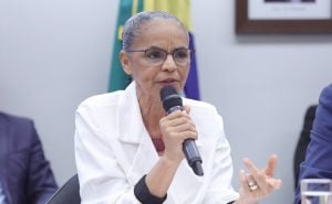 Audiência de Marina Silva na Câmara é marcada por bate-boca com bolsonaristas