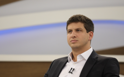 Fortalecido após vitória expressiva em Recife, João Campos promete apoio a Lula em 2026