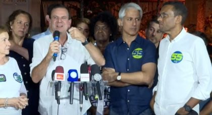Reeleito em primeiro turno no Rio, Eduardo Paes celebra ‘frente ampla’ e agradece a Lula