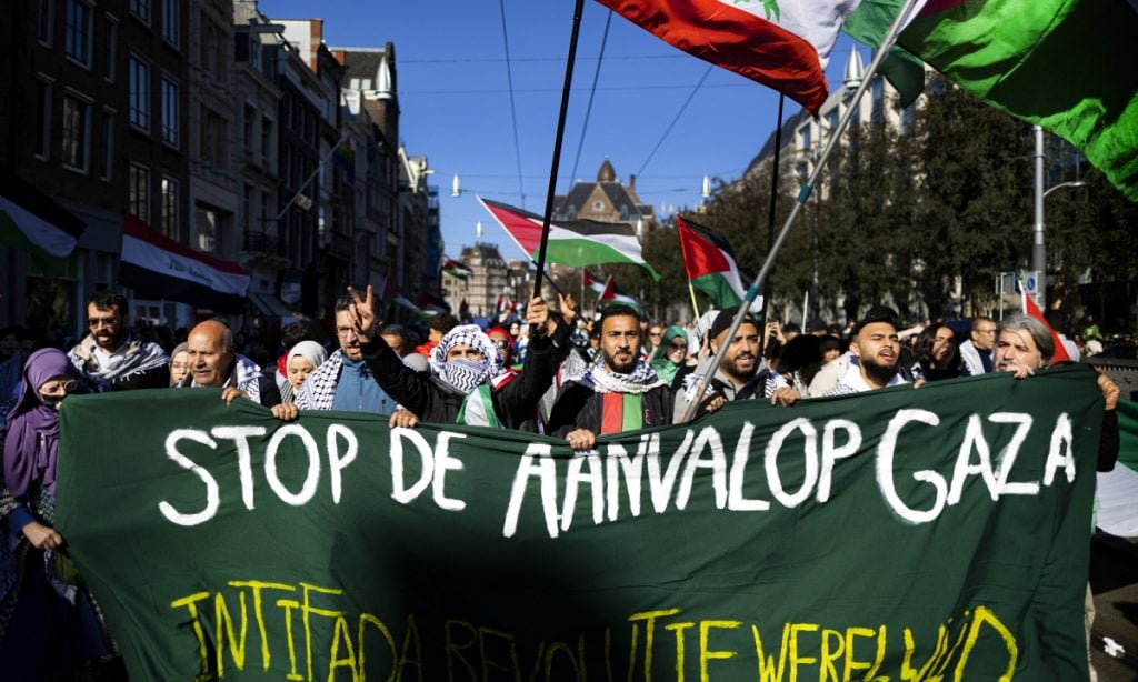 Milhares vão às ruas na Europa contra guerra em Gaza, quase um ano após início do conflito