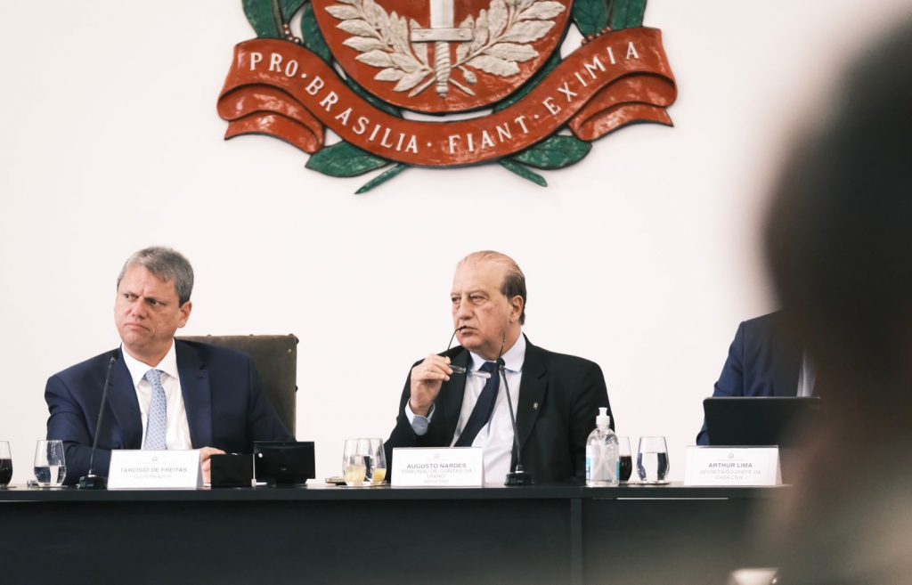 Tarcísio e prefeitos de SP pedem ao TCU intervenção na concessão da Enel