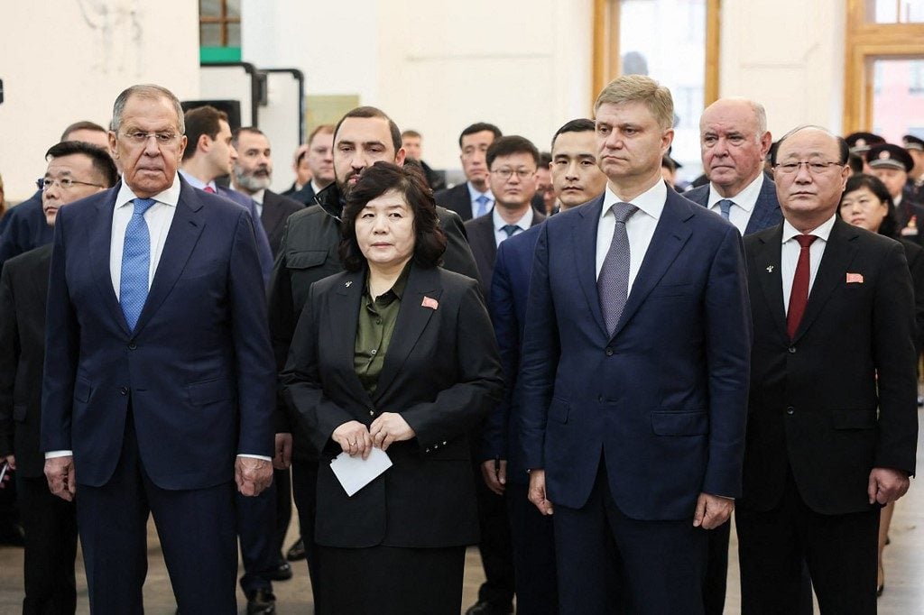 Coreia do Norte apoiará a Rússia até a 'vitória' na Ucrânia, afirma chanceler