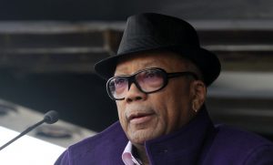 Quincy Jones, gênio da música e do entretenimento, morre aos 91 anos