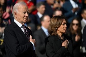 Kamala Harris faz primeira aparição pública desde derrota nas eleições