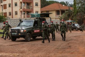 Uganda condena autoridades locais a indenizar grupo torturado por acusação de homossexualidade