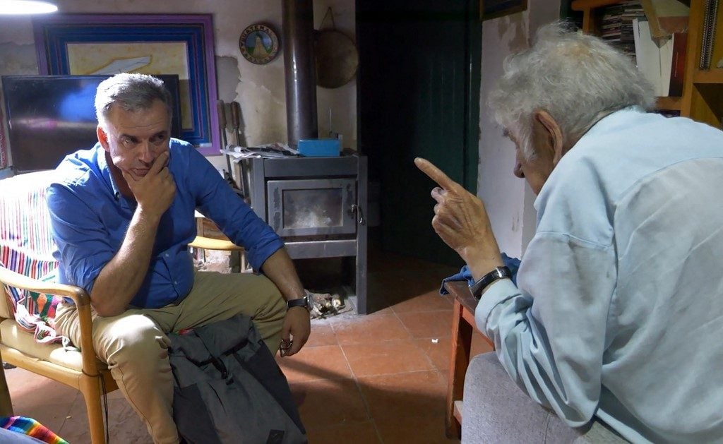 Presidente eleito do Uruguai visita seu mentor Mujica após vitória